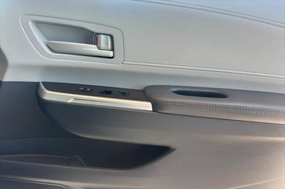 2024 Toyota Sienna LE 8 Passenger