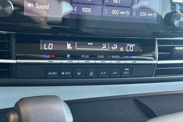 2024 Toyota Sienna LE 8 Passenger
