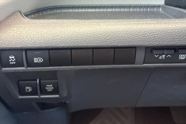 2024 Toyota Sienna LE 8 Passenger