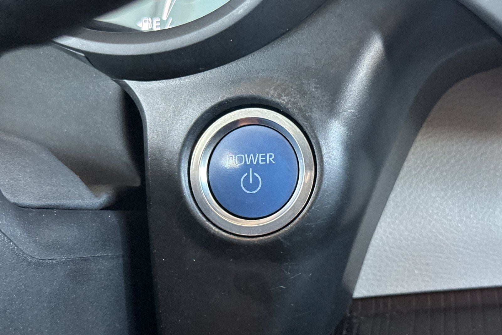 2024 Toyota Sienna LE 8 Passenger