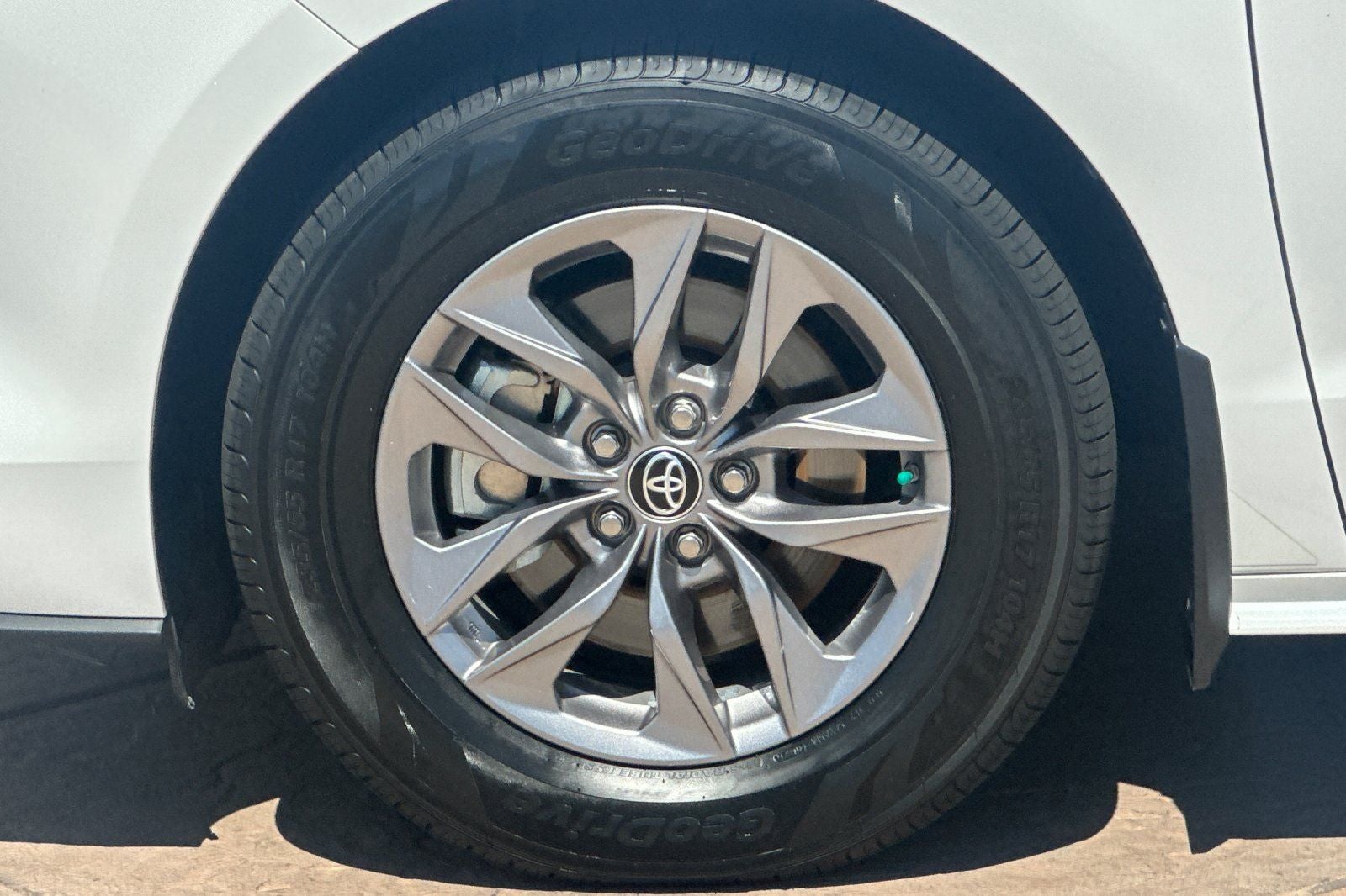 2024 Toyota Sienna LE 8 Passenger