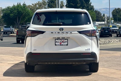 2024 Toyota Sienna LE 8 Passenger