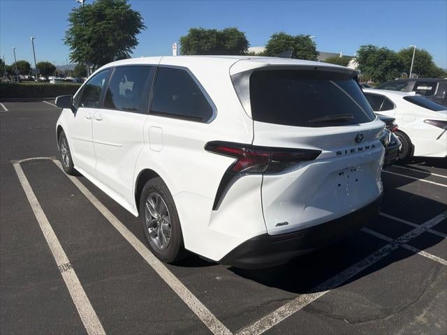 2024 Toyota Sienna LE 8 Passenger