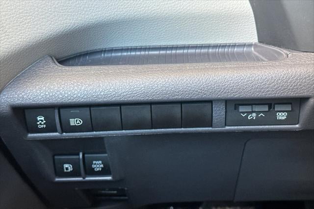 2024 Toyota Sienna LE 8 Passenger