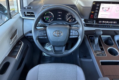 2024 Toyota Sienna LE 8 Passenger