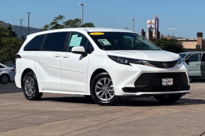 2024 Toyota Sienna LE 8 Passenger