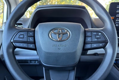 2024 Toyota Sienna LE 8 Passenger