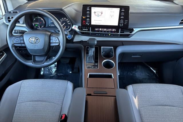 2024 Toyota Sienna LE 8 Passenger