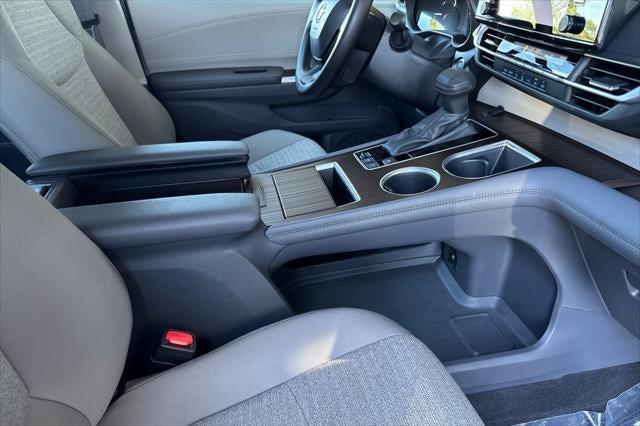 2024 Toyota Sienna LE 8 Passenger