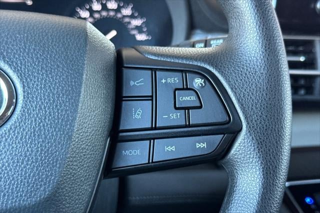 2024 Toyota Sienna LE 8 Passenger