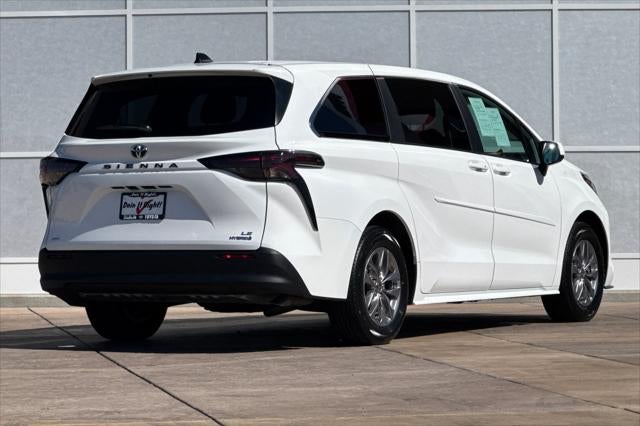 2024 Toyota Sienna LE 8 Passenger