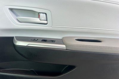2025 Toyota Sienna LE 8 Passenger