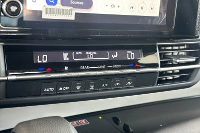 2025 Toyota Sienna LE 8 Passenger