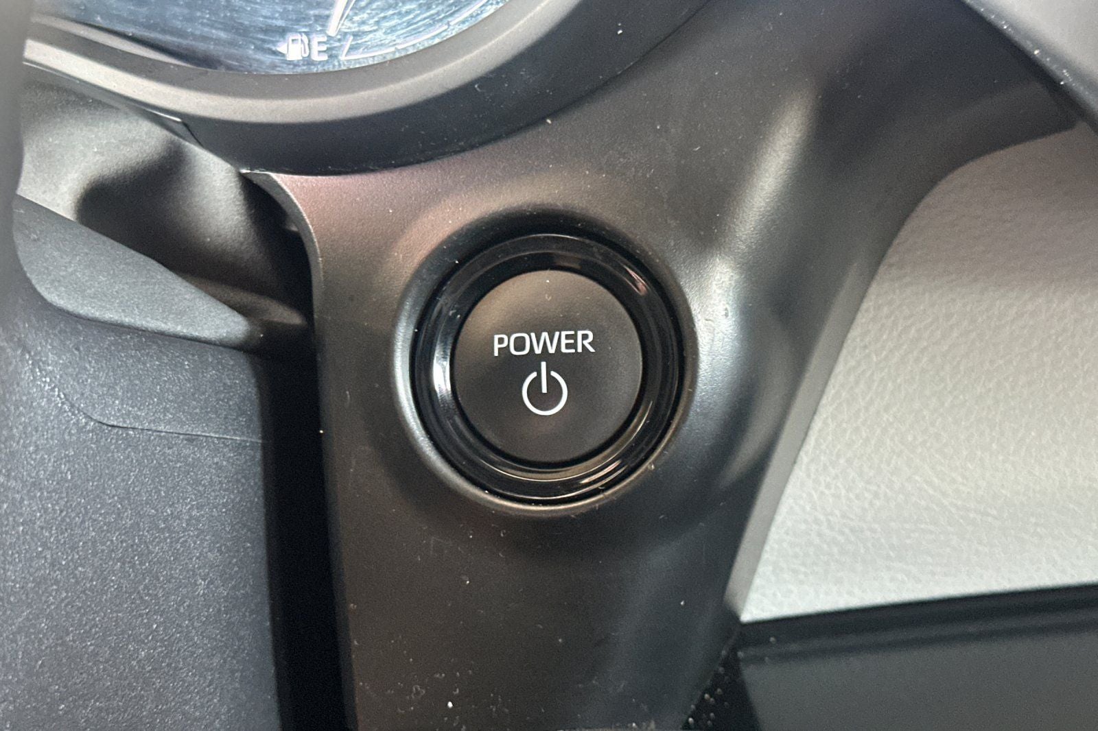 2025 Toyota Sienna LE 8 Passenger