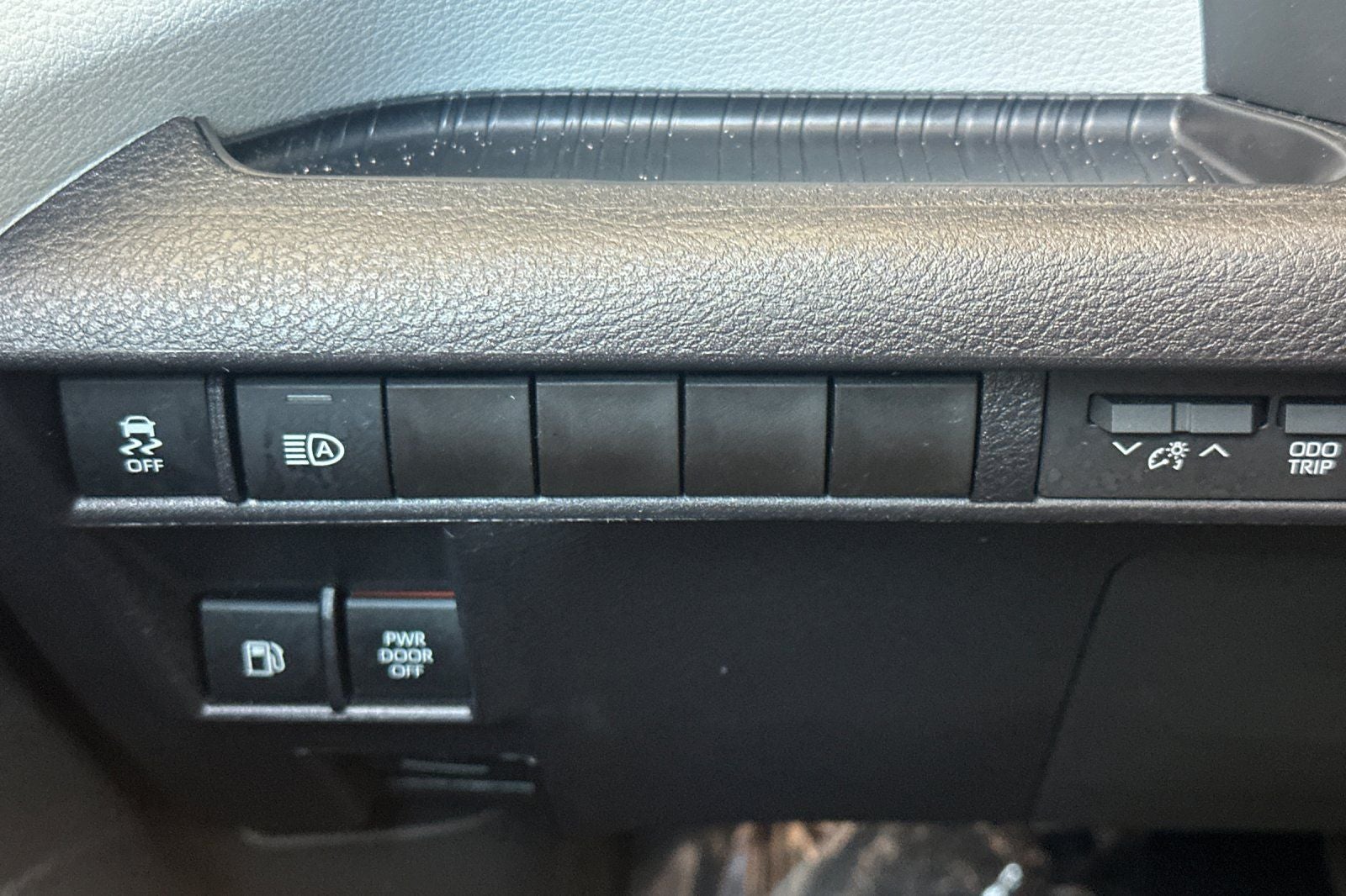 2025 Toyota Sienna LE 8 Passenger