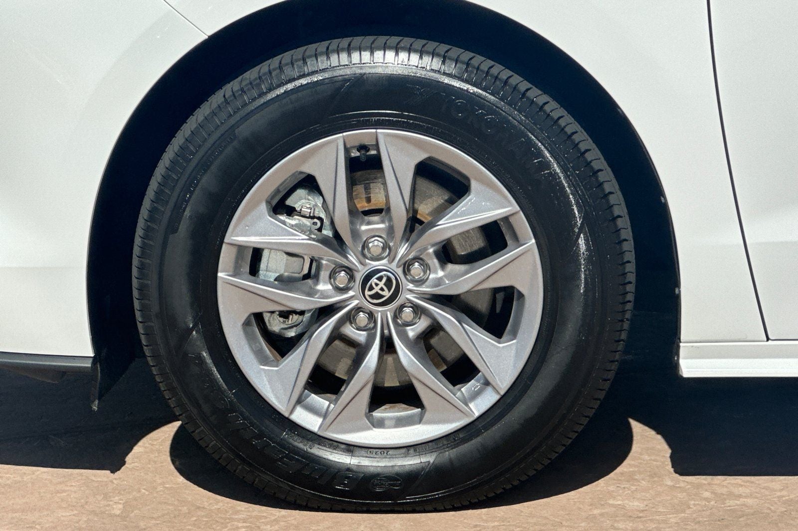 2025 Toyota Sienna LE 8 Passenger