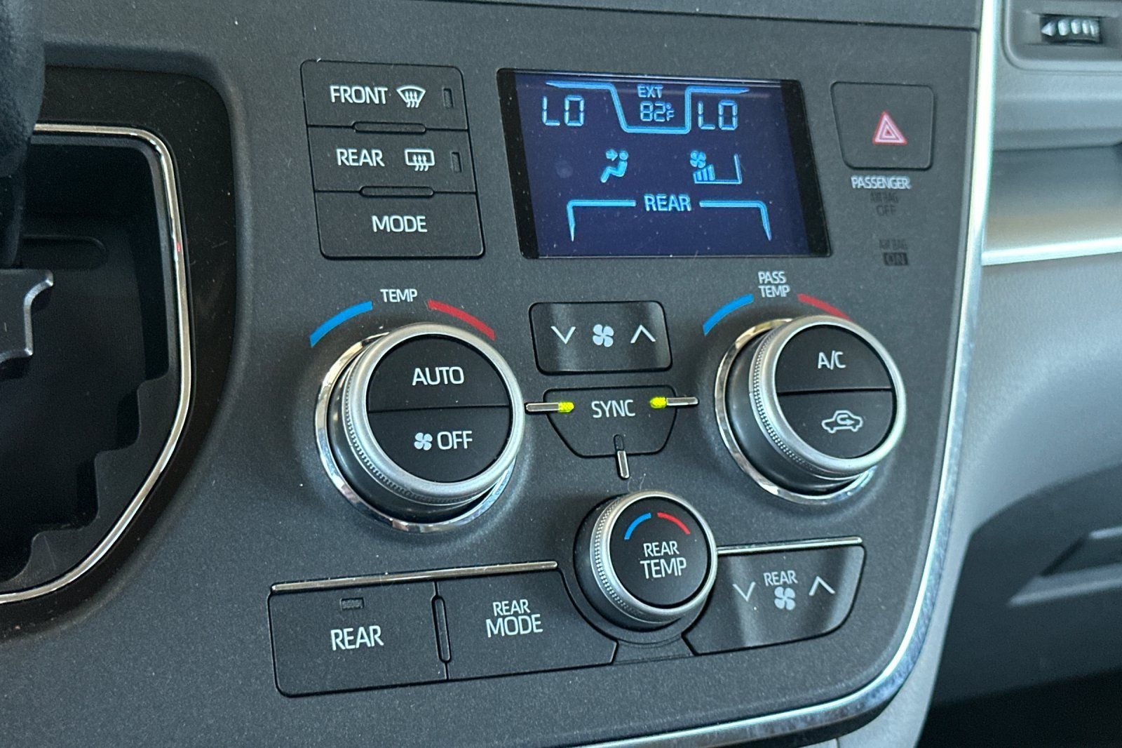 2018 Toyota Sienna LE 8 Passenger
