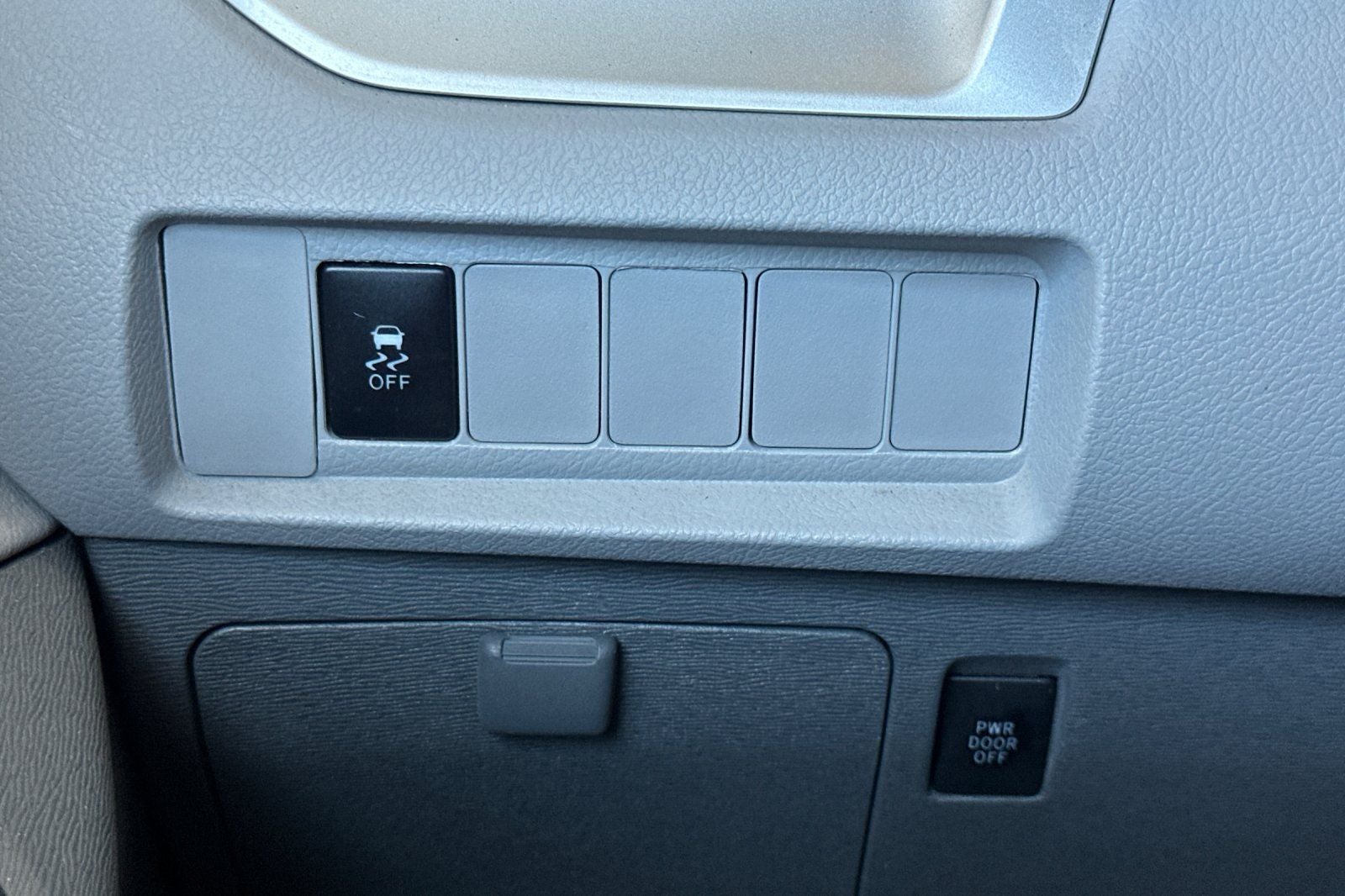 2018 Toyota Sienna LE 8 Passenger