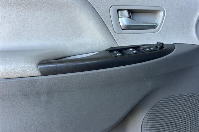 2018 Toyota Sienna LE 8 Passenger
