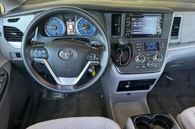 2018 Toyota Sienna LE 8 Passenger