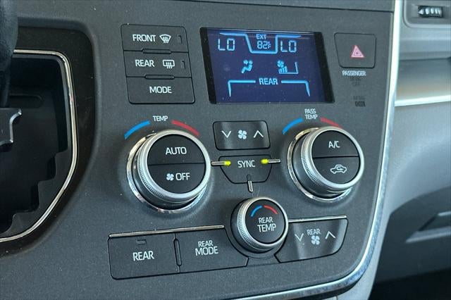 2018 Toyota Sienna LE 8 Passenger