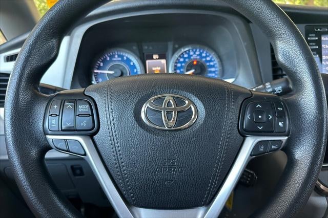 2018 Toyota Sienna LE 8 Passenger