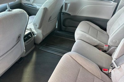 2020 Toyota Sienna LE 8 Passenger