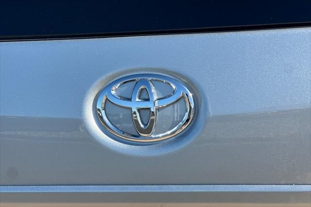 2020 Toyota Sienna LE 8 Passenger