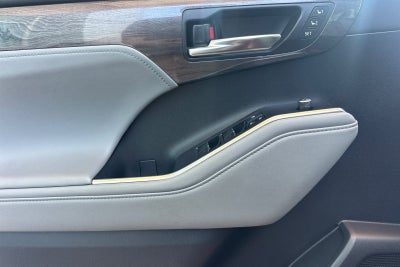 2022 Toyota Highlander Hybrid Limited