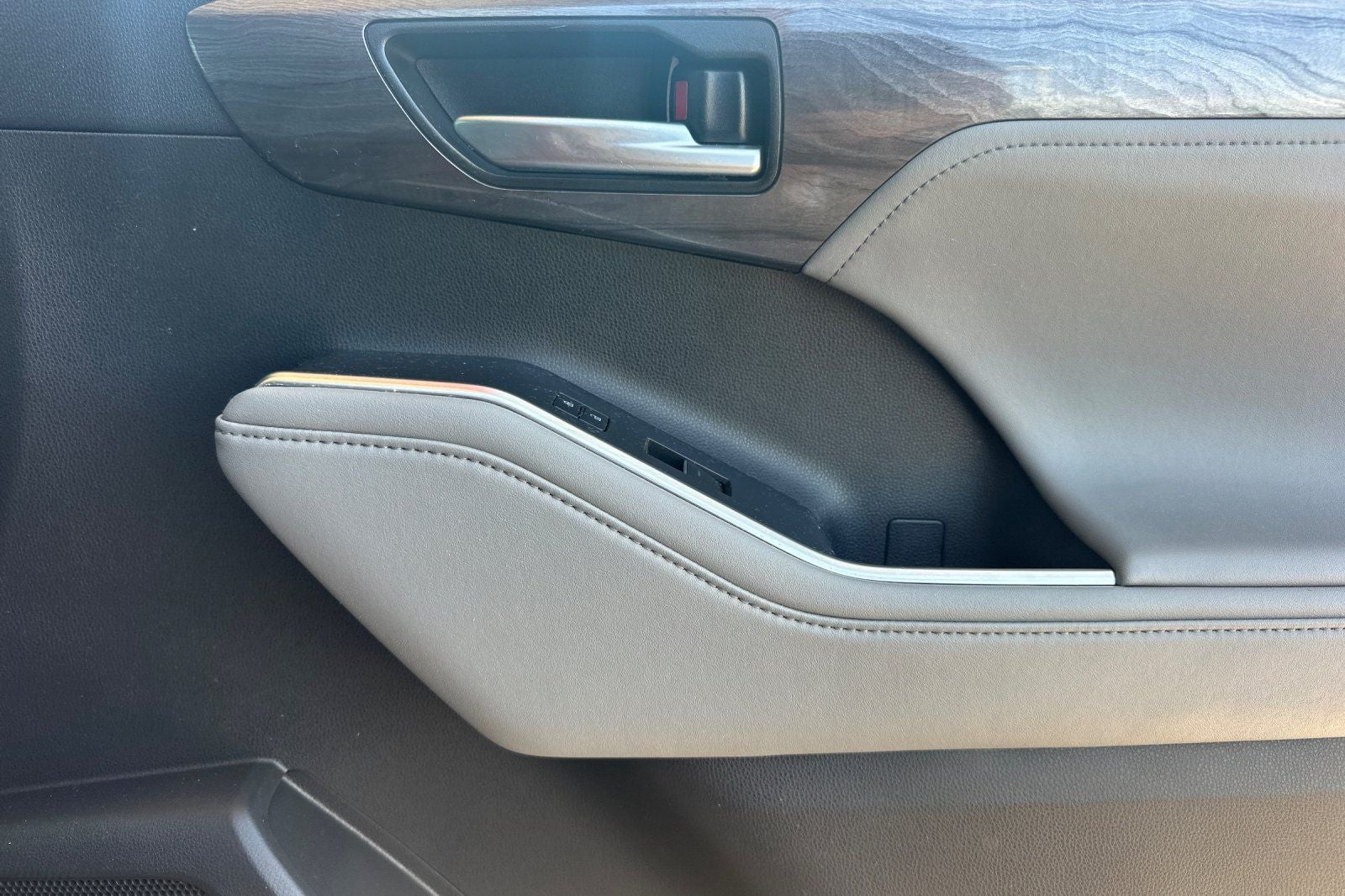 2022 Toyota Highlander Hybrid Limited