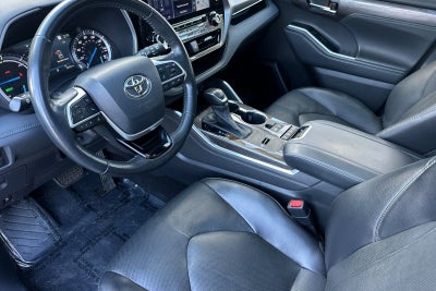 2022 Toyota Highlander Hybrid Limited