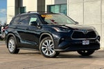 2022 Toyota Highlander Hybrid Limited
