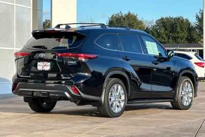 2022 Toyota Highlander Hybrid Limited