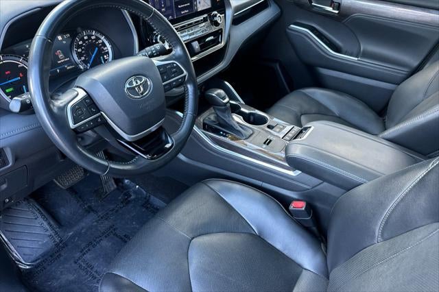 2022 Toyota Highlander Hybrid Limited