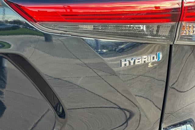 2022 Toyota Highlander Hybrid Limited