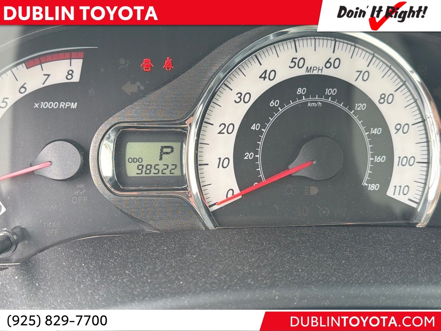 2014 Toyota Sienna SE 8 Passenger