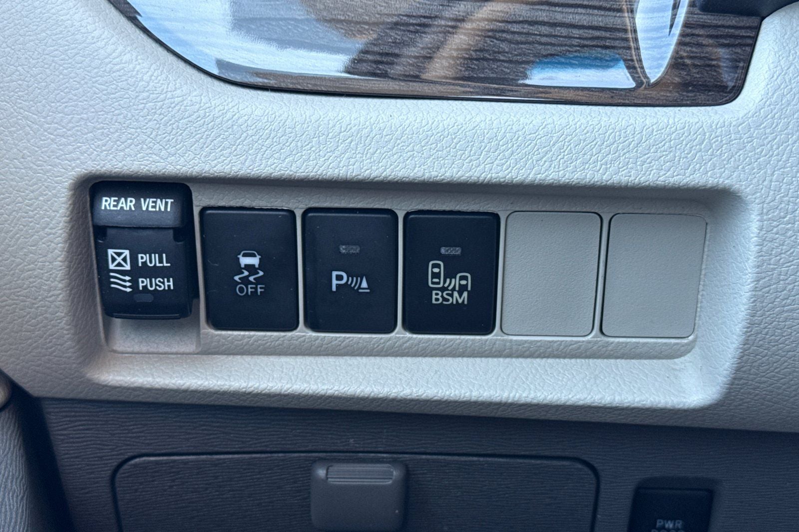 2016 Toyota Sienna XLE 8 Passenger
