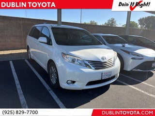 2016 Toyota Sienna XLE 8 Passenger