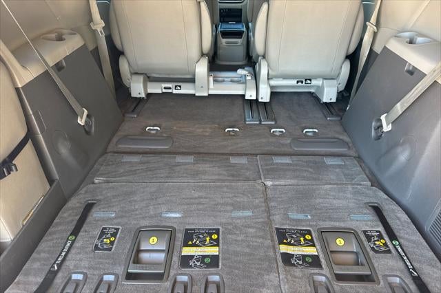 2016 Toyota Sienna XLE 8 Passenger