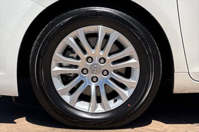 2016 Toyota Sienna XLE 8 Passenger