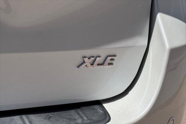 2016 Toyota Sienna XLE 8 Passenger