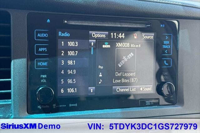 2016 Toyota Sienna XLE 8 Passenger