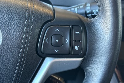 2015 Toyota Sienna XLE 8 Passenger