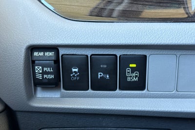 2015 Toyota Sienna XLE 8 Passenger