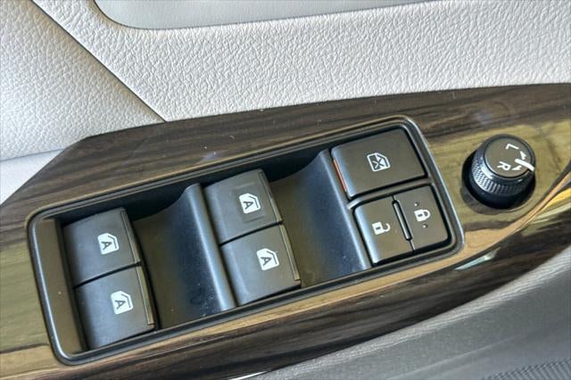 2015 Toyota Sienna XLE 8 Passenger