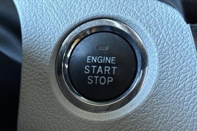 2015 Toyota Sienna XLE 8 Passenger