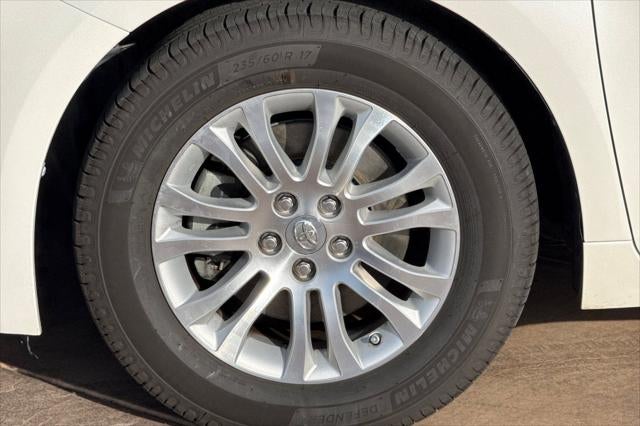 2015 Toyota Sienna XLE 8 Passenger