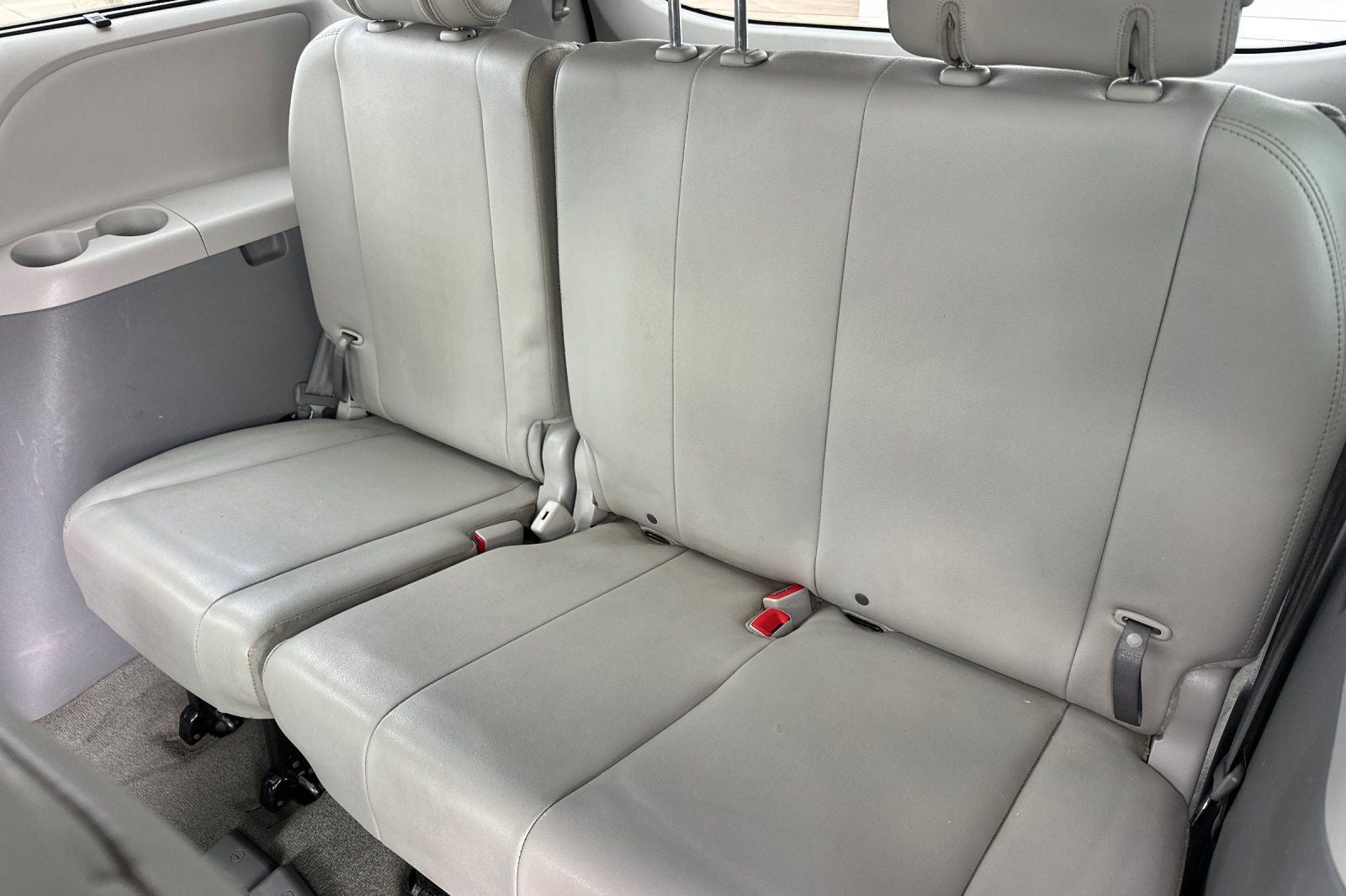 2014 Toyota Sienna XLE 8 Passenger