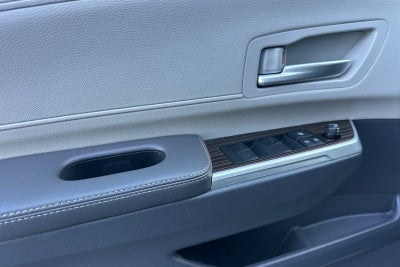 2022 Toyota Sienna XLE 8 Passenger