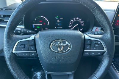 2022 Toyota Sienna XLE 8 Passenger